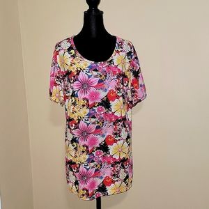 PRESTIGE EDGE Floral Short Sleeve Top